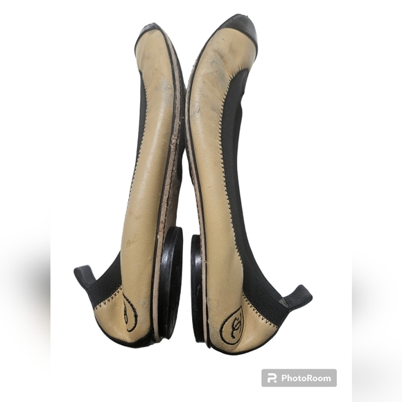 CHANEL Cap Toe Tan/ Black Ballet Flats Size 40/9-9.5 CC logo on side - Picture 3 of 13